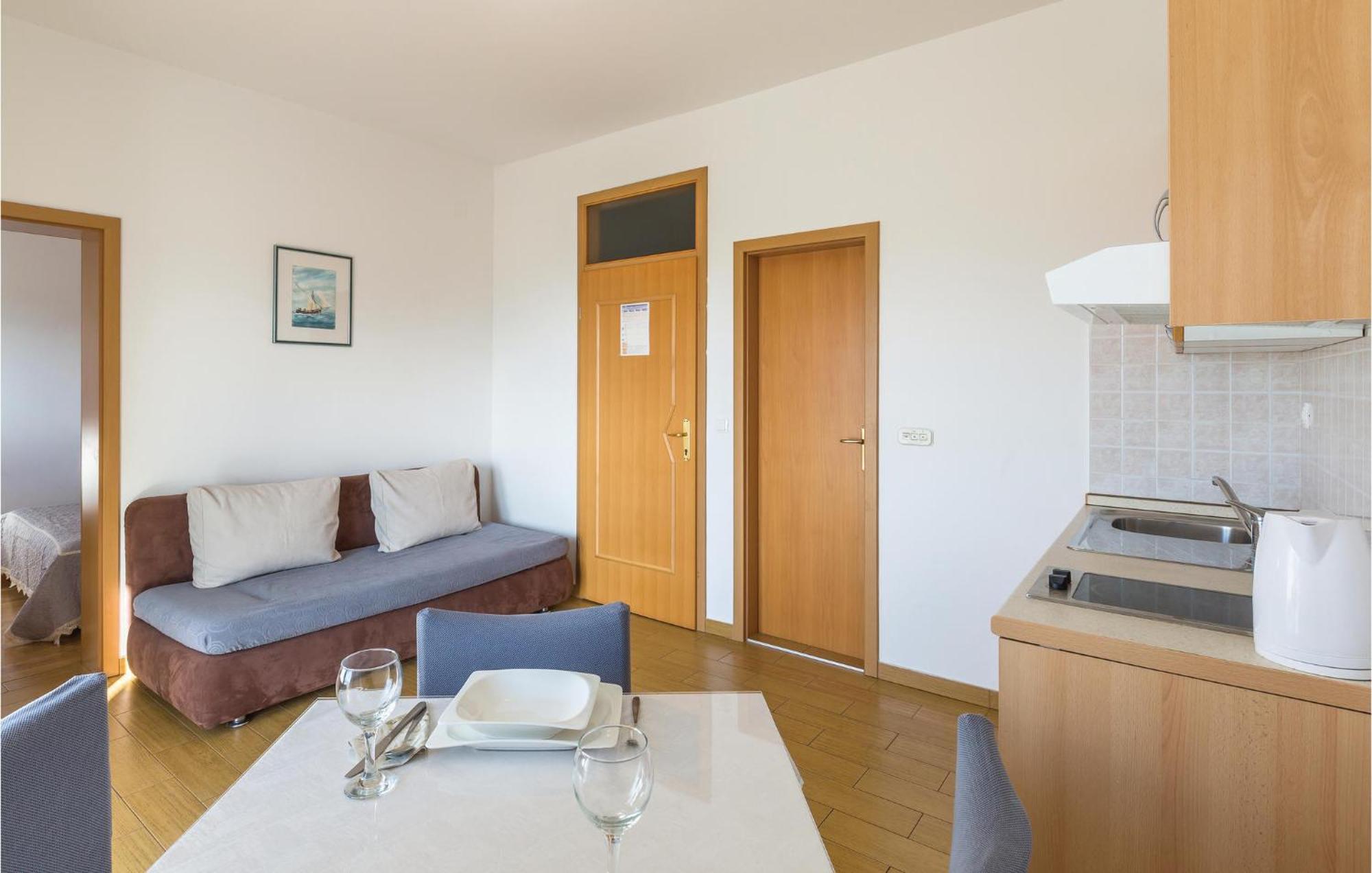 1 Bedroom Stunning Apartment In מאקרסקה מראה חיצוני תמונה